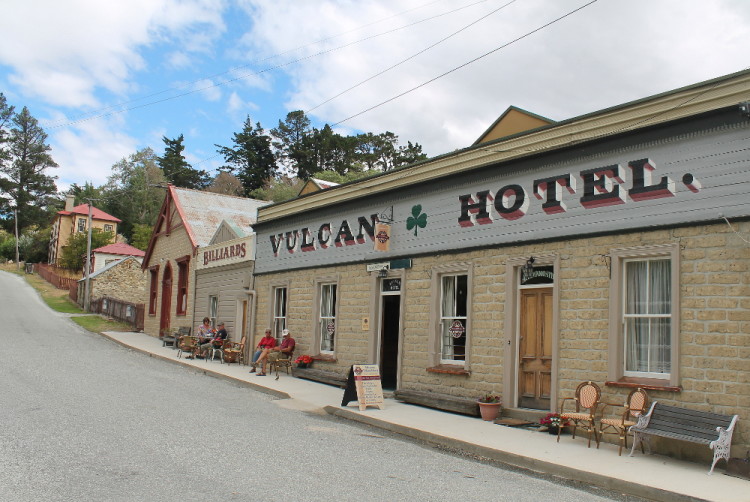 St Bathans - Vulcan Hotel